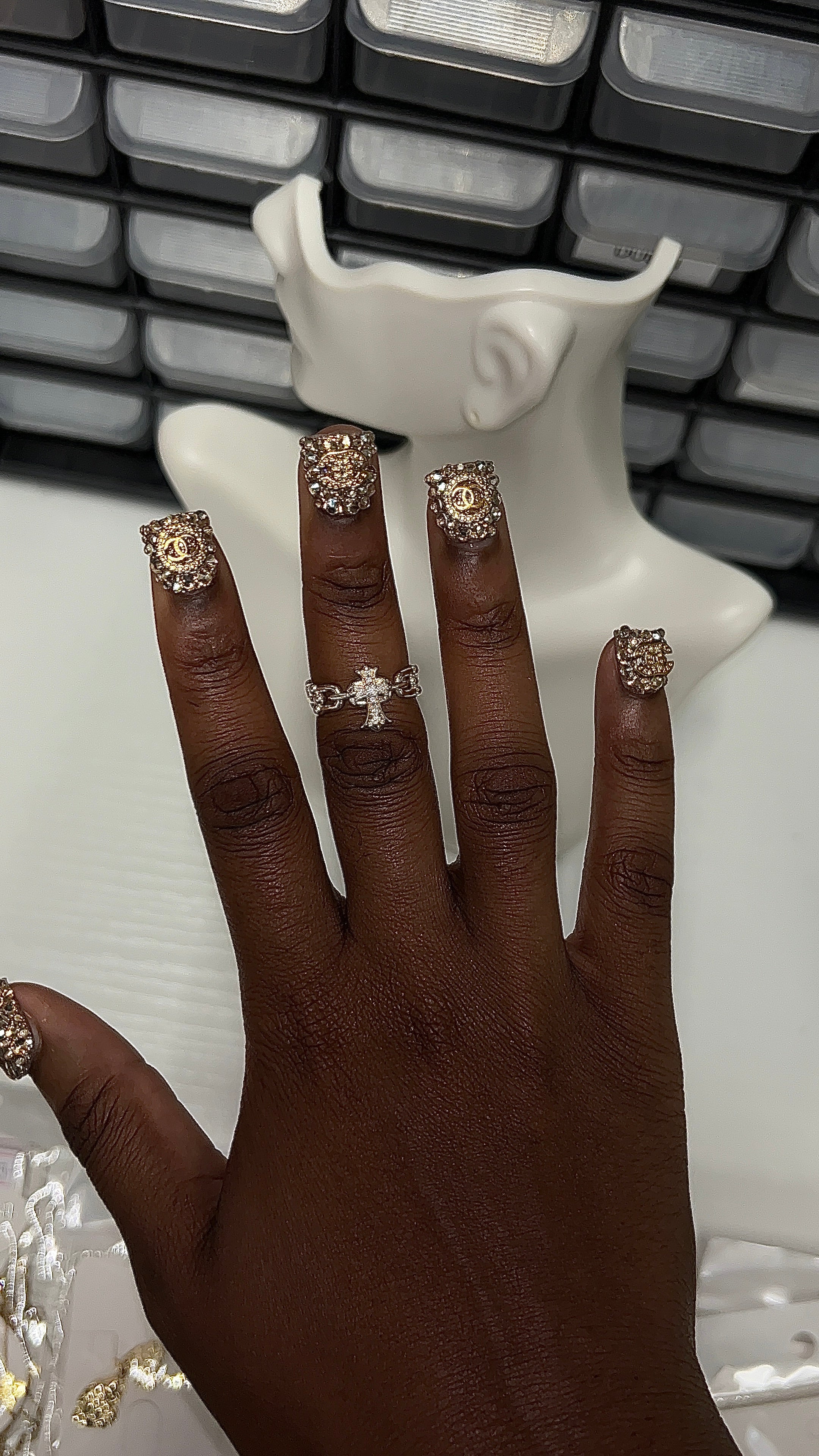 Thea Ring