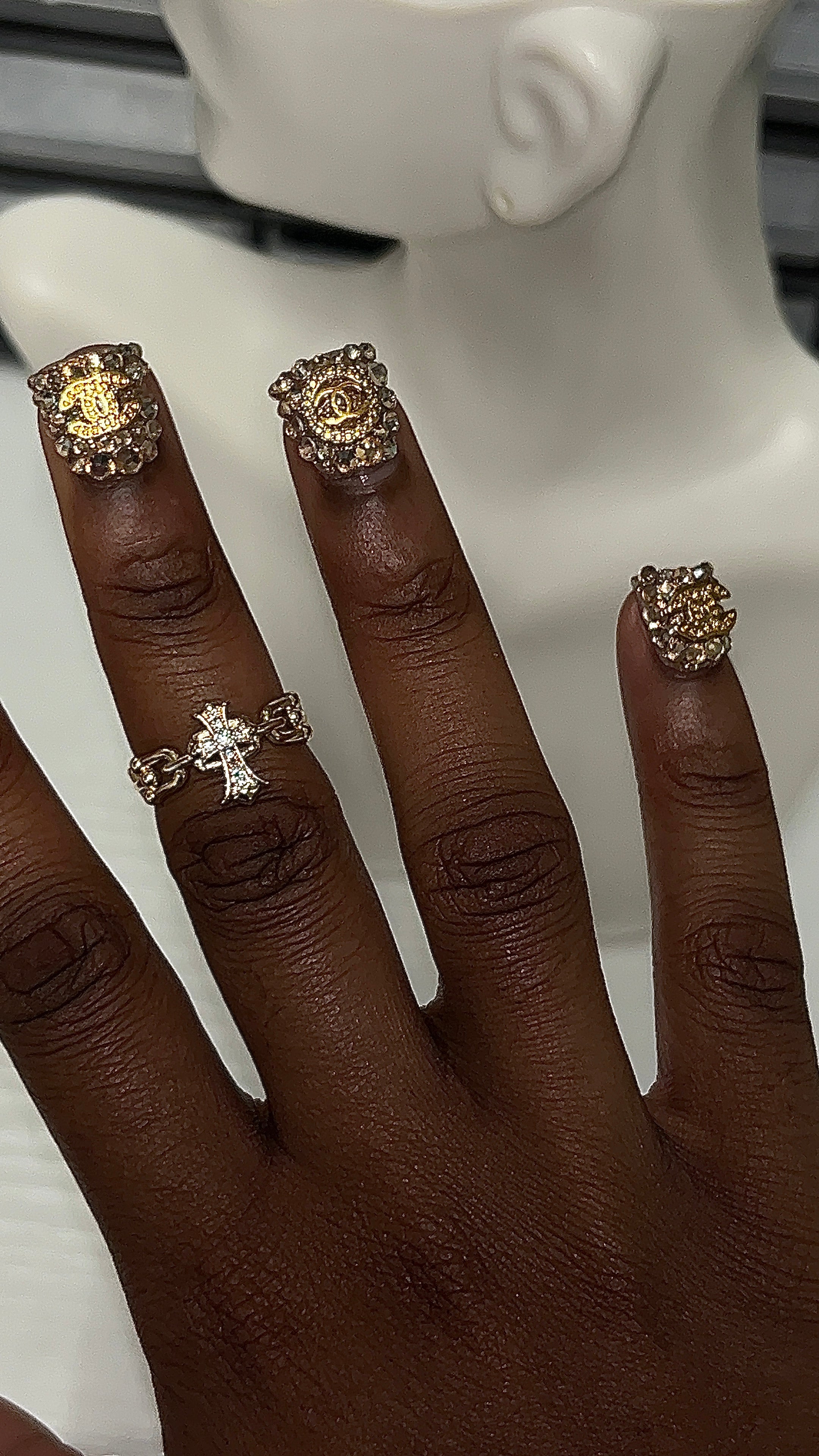 Thea Ring